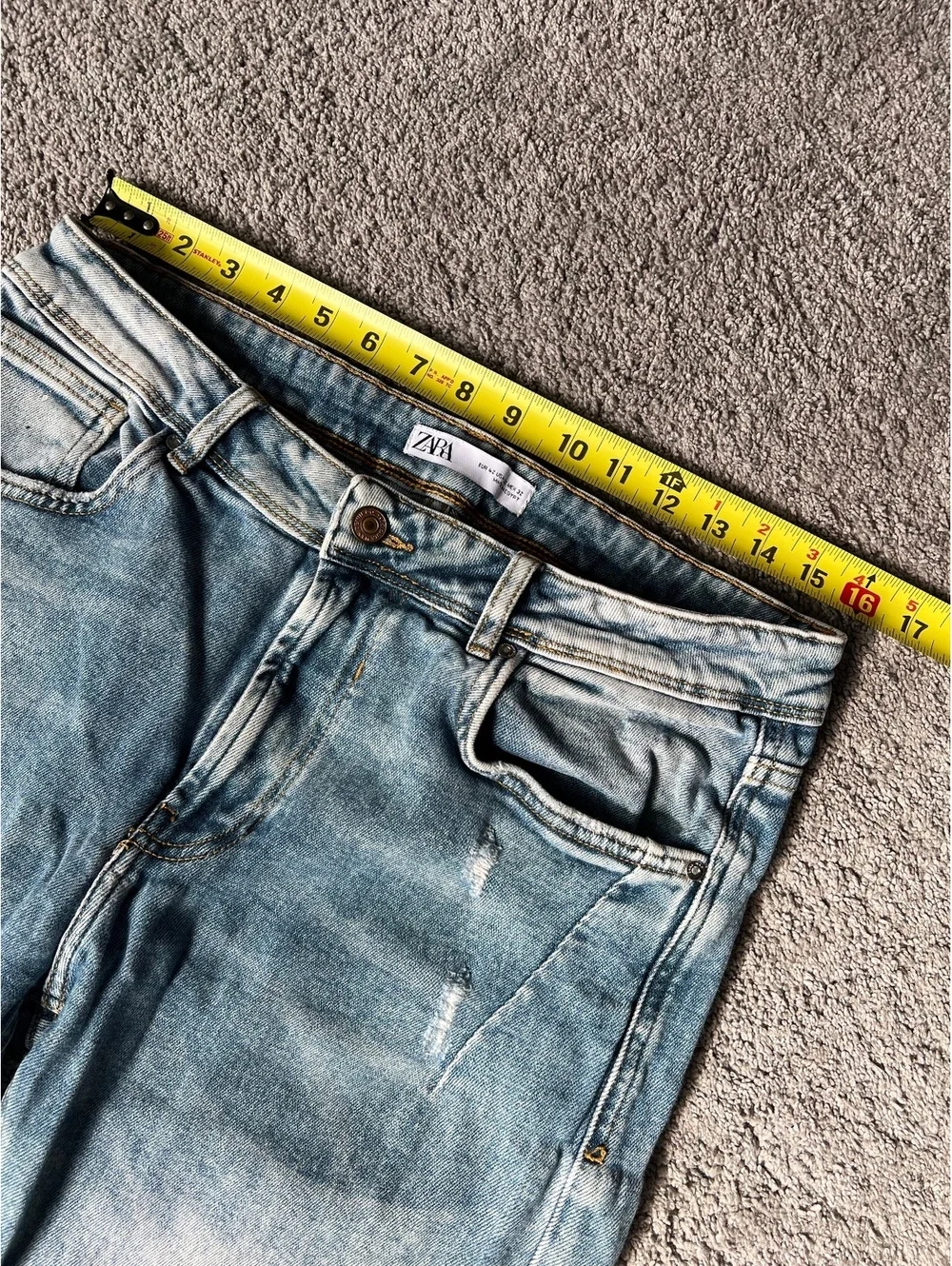 Zara Men’s Distressed Paint Splatter Jeans Size 32 Light Wash Slim Straight